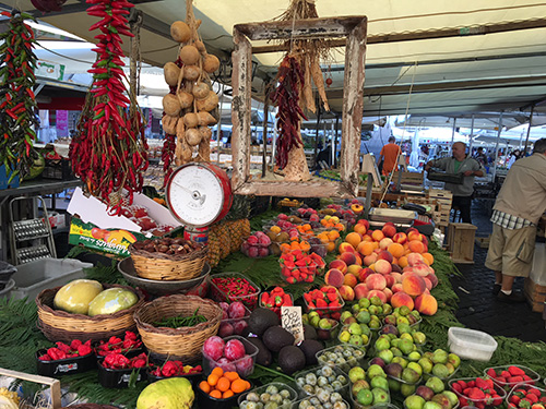 イタリアの野菜市場の写真500